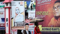 Memasuki hari kedua masa tenang Pemilu 2024, sejumlah alat peraga kampanye di beberapa titik di Makassar belum ditertibkan.
