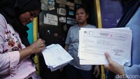 Total pemilih yang diberikan undangan adalah 600 warga di TPS 081 , 082  dan 083.