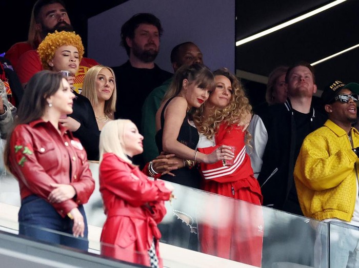 LAS VEGAS, NEVADA - FEBRUARY 11: Rapper Ice Spice, Singer Taylor Swift and Actress Blake Lively hug prior to Super Bowl LVIII between the San Francisco 49ers and Kansas City Chiefs at Allegiant Stadium on February 11, 2024 in Las Vegas, Nevada. (Photo by Ezra Shaw/Getty Images)