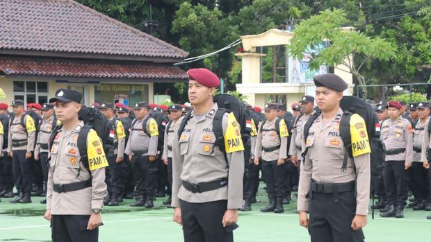 Personel Polres Indramayu yang disebar untuk mengamankan Pemilu 2024