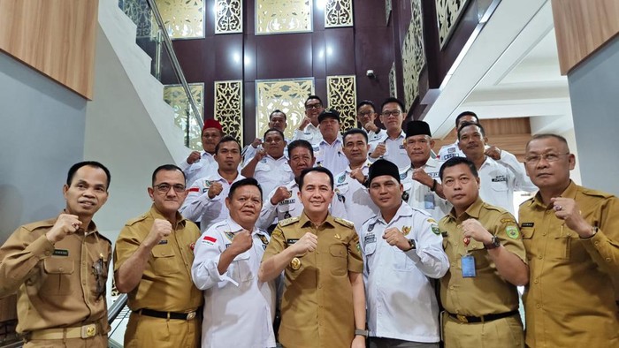 Pj Gubernur Sumsel usai bertemu dengan DPD Apdesi Sumsel.