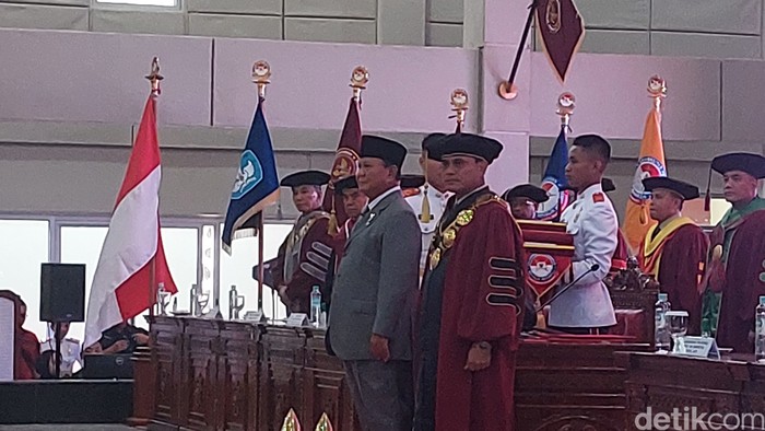 Prabowo di acara wisuda di Unhan (Muchamad Sholihin/detikcom)