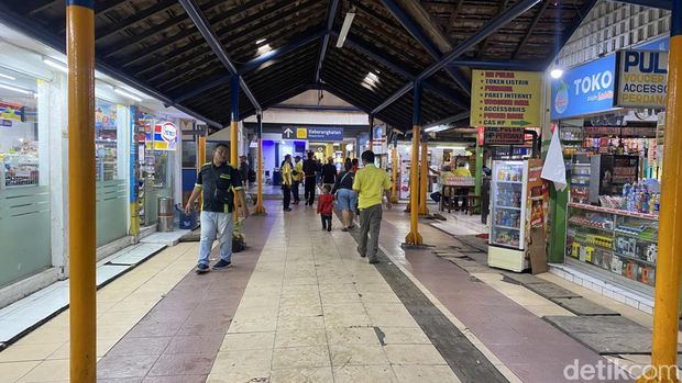 Terminal Purabaya banjir