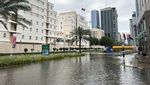 Tidak Biasa, Jalan Raya di Dubai Terendam Banjir