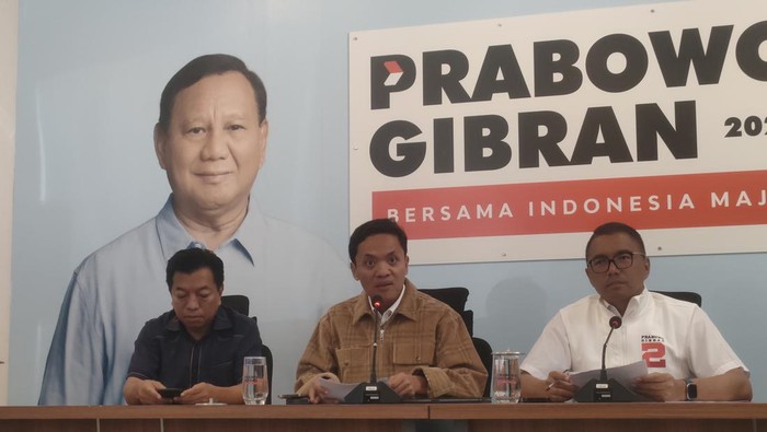 Wakil Ketua Tim Kampanye Nasional (TKN) Prabowo Subianto dan Gibran Rakabuming Raka, Habiburokhman,