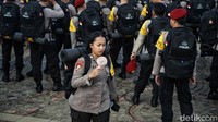 Hari ini, para personel tersebut resmi dilepas untuk mulai melakukan pengamanan TPS.
