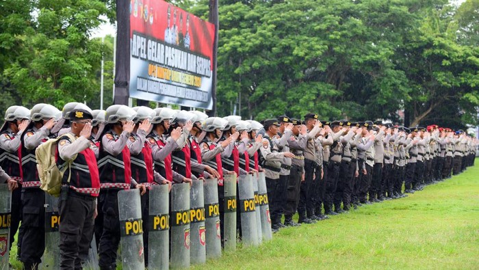 Apel Gelar Pasukan Pengamanan Pemilu Di Banyuwangi