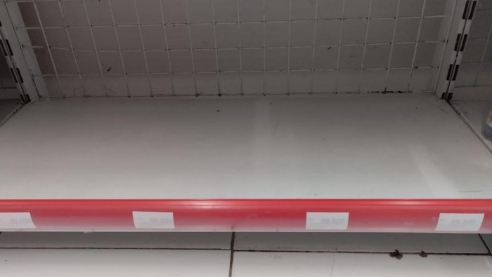 Beli Beras di Mini Market Dibatasi