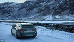 Mobil Listrik Station Wagon Berparas Tampan BMW i5 Touring