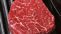 Selain wagyu, daging jenis Kobe asal Jepang juga diburu para penikmat steak. Harga per 240 gram dagingnya dijual Rp 4 juta. Foto: Istimewa