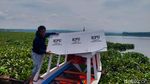 Susahnya Petugas Distribusi Logistik Pemilu ke Ujung Bandung Barat