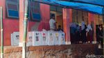 Susahnya Petugas Distribusi Logistik Pemilu ke Ujung Bandung Barat