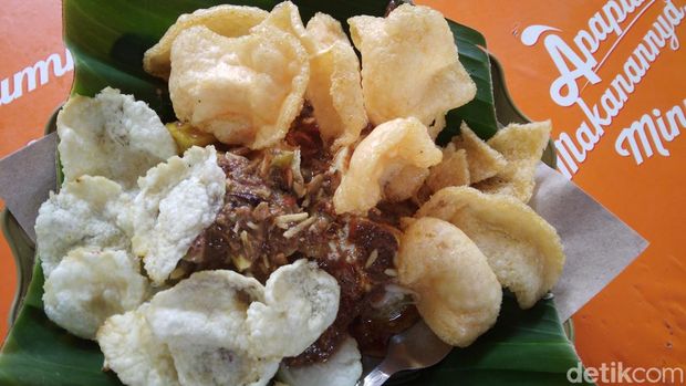 Gado-gado Khas Cirebon Ibu Ipeh