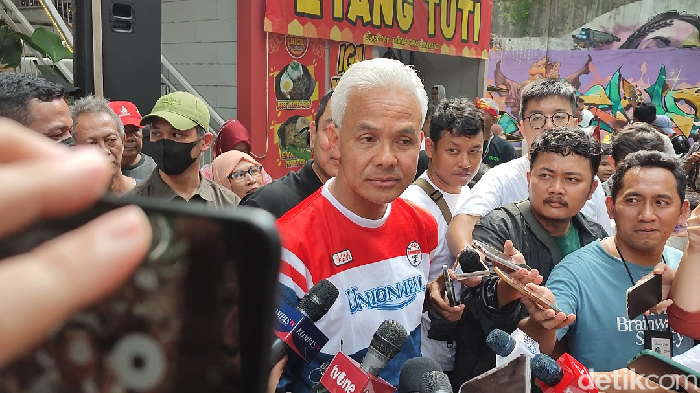 Ganjar Pranowo usai menonton Slank di TBRS, Semarang, Selasa (13/2/2024).