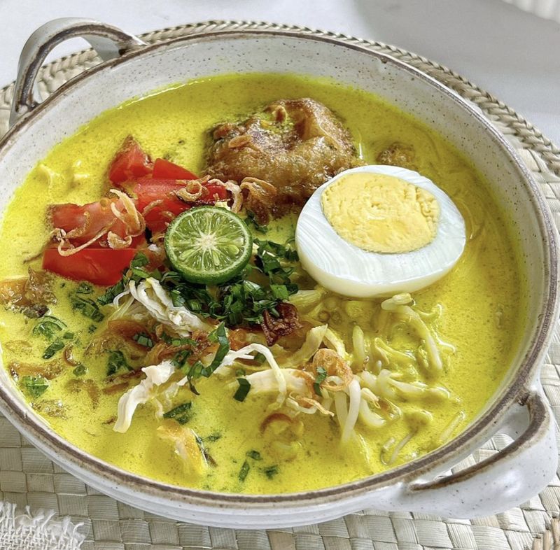 Lezat dan lezat!  Soto Medan Isi Udang dan Ayam Enak ada di sini