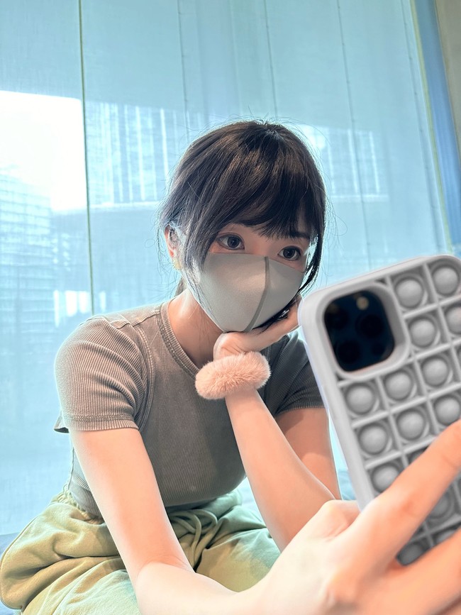 Dalam data tersebut terungkaplah bahwa nama asli HongkongDoll adalah Wang Jia Le.  Foto: Dok. Twitter