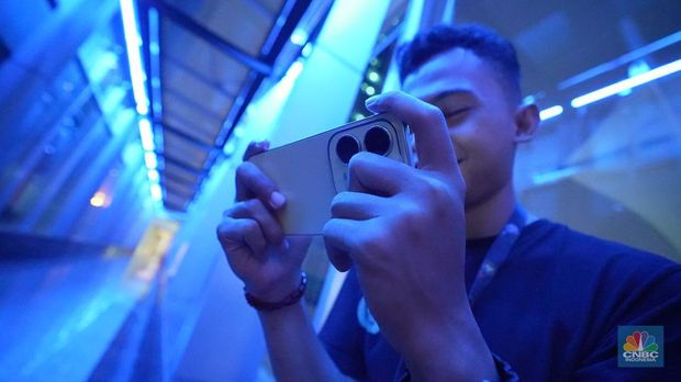 Infinix Hot 40 Series Edisi Free Fire. Infinix Hot 40 Series Edisi Free Fire. (CNBC Indonesia/Tias Budiarto)