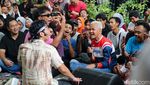 Jelang Pencoblosan, Ganjar Nyanyi Bareng Slank di Semarang