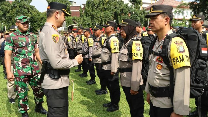 Kapolres Depok Pimpin Apel Pasukan Pengamanan TPS Pemilu 2024