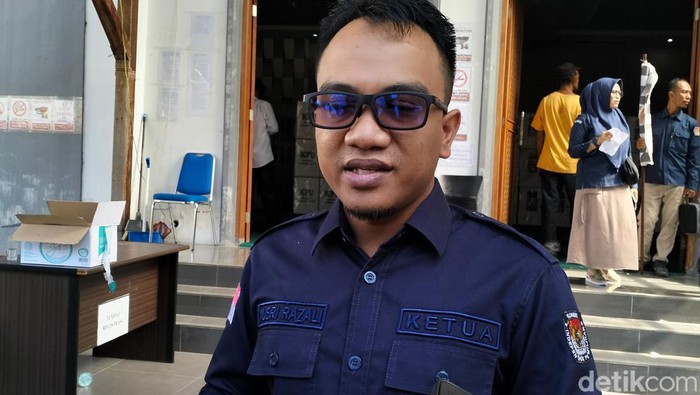 Ketua KIP Banda Aceh Yusri Razali. (Agus Setyadi/detikSumut)