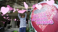 Petugas mengatakan konsep Valentine diusung karena coblosan Pemilu 2024 bertepatan dengan hari kasih sayang.
