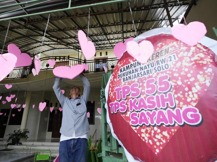 Kreatif! TPS di Solo Ini Bertema Valentine