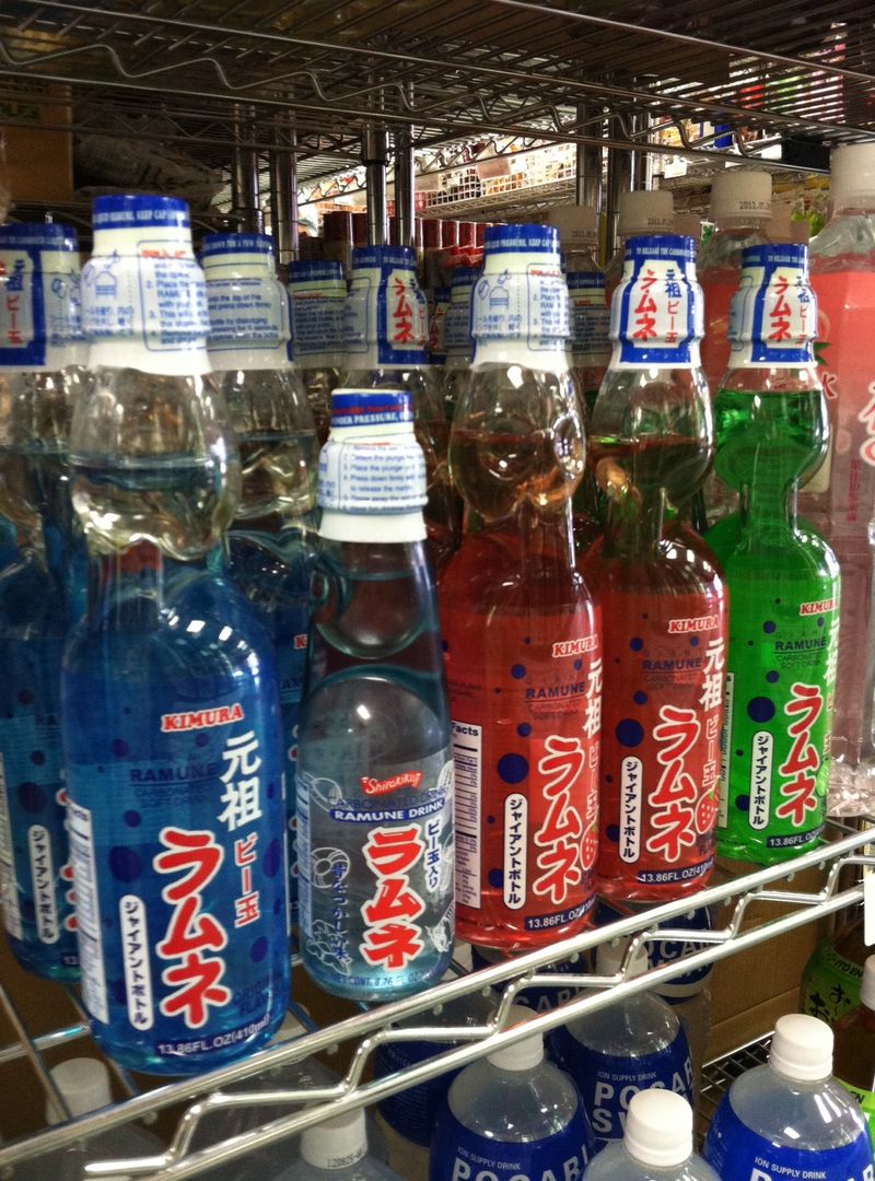 Mafia Yakuza Ini Jualan Minuman di Pinggir Jalan, Raup Rp 94 Juta Sebulan!