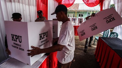 Melihat Persiapan TPS Pemilu di Bogor