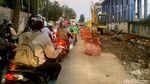 Mengular Setiap Hari di Jl TB Simatupang Gegara Proyek Kolam Retensi