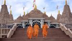 Mengunjungi Kuil Hindu Pertama di Timur Tengah
