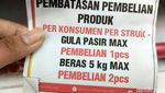 Penampakan Rak Beras Kosong di Toko Ritel, Ada yang Diganti Kardus Mie Instan