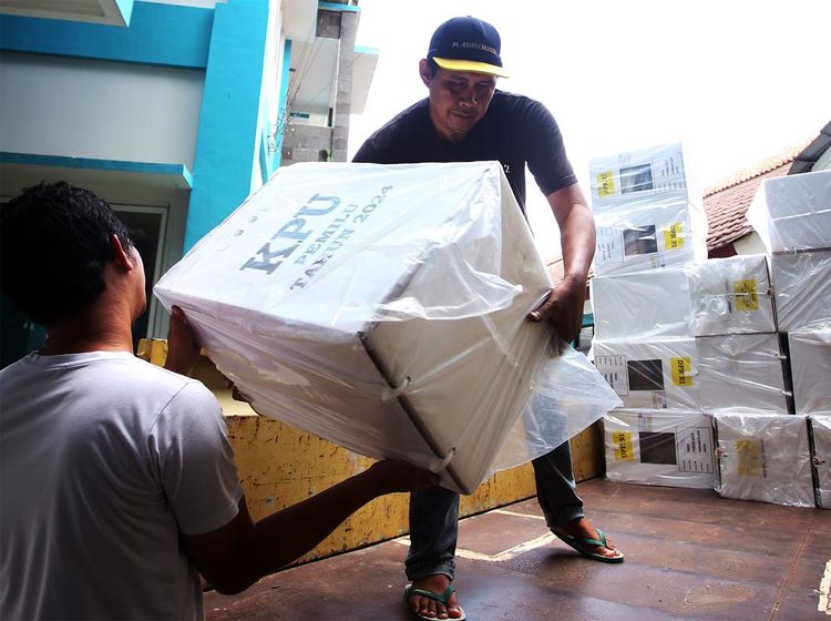 PPK Tangsel Distribusikan Logistik Pemilu ke PPS