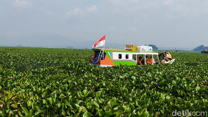 Pendistribusian Logistik Pemilu ke Ujung Bandung Barat.