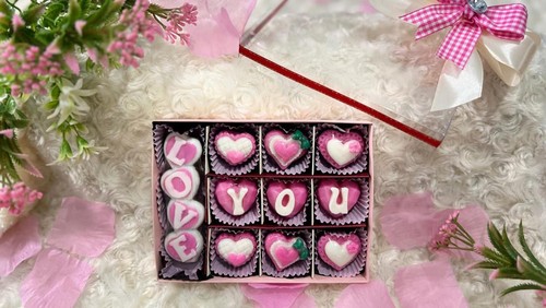 Potret produk-produk cokelat karaktet YC Creative.