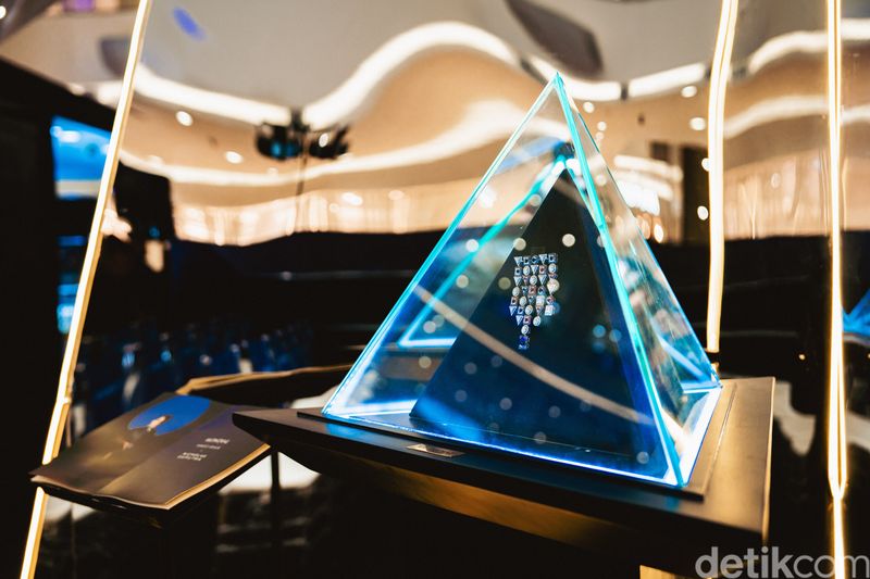 Perhiasan MONDIAL Precious x Nicholas Saputra Perhiasan MONDIAL Precious x Nicholas Saputra di Senayan City, Februari 2024