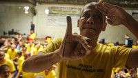 Pasien juga diedukasi terkait cara memasuki TPS hingga mencelupkan jari ke tinta.