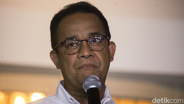 Pasangan capres-cawapres Anies Baswedan-Muhaimin Iskandar (Cak Imin) memberikan pernyataan terkait quick count Pemilu 2024, Rabu (14/2/2024). Pasangan AMIN tetap menunggu hasil resmi KPU.