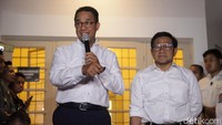 Anies dan Muhaimin tetap akan menunggu hasil resmi dari KPU. Diketahui, pasangan Prabowo Subianto-Gibran Rakabuming Raka merajai hasil quick count saat ini. 