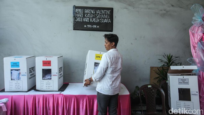 Definisi KPPS Mantu Idaman, Rela Tumbang Hitung Suara Sampai Pagi