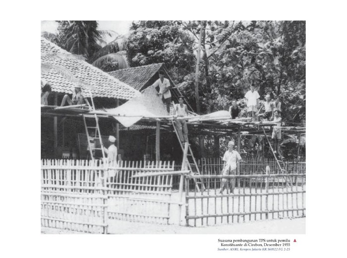 Bangunan TPS Pemilu Pertama 1955/Tangkapan Layar Jejak Demokrasi Pemilu 1955 via Arsip Nasional Republik Indonesia (ANRI)