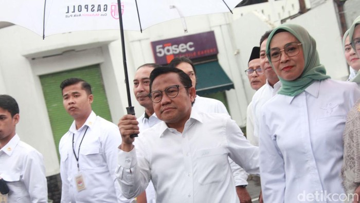 Cak Imin Nyoblos Bareng Anak-Istri di TPS 023 Kemang