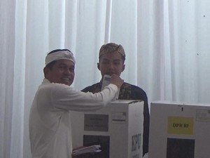 Pasangan Prabowo-Gibran Menang di TPS Tempat Dedi Mulyadi Nyoblos