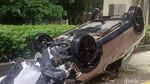 Di Hari Pencoblosan, Mobil Terbalik di Rasuna Said