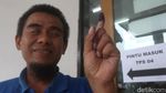Antusias Penyandang Disabilitas Netra Bandung Nyoblos di TPS