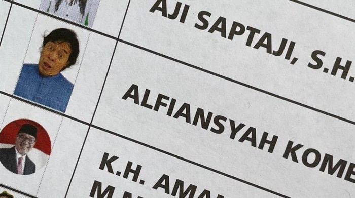 Foto komedian Komen di surat suara Calon DPD RI dari Jabar.