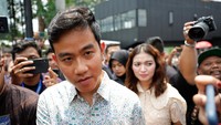 Ia dan Selvi langsung meninggalkan lokasi TPS.