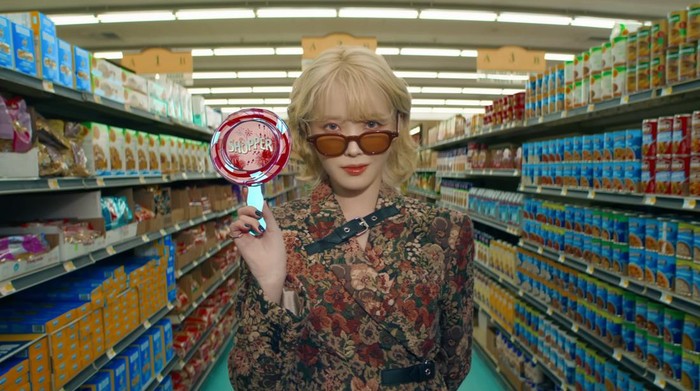 IU di teaser MV Shopper.