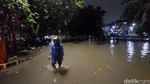 Jalan Boulevard Raya Kelapa Gading Tergenang