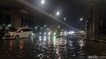 Jalan Boulevard Raya Kelapa Gading Tergenang