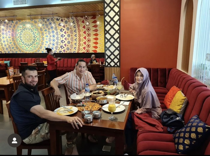 Jihan Fahira, Calon DPD RI Jawa Barat yang Suka Ngopi dan Kulineran